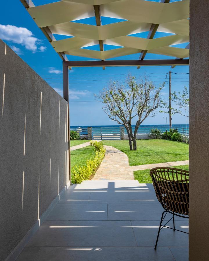Azzurro Seafront Houses Nea Kallikrateia Exterior photo