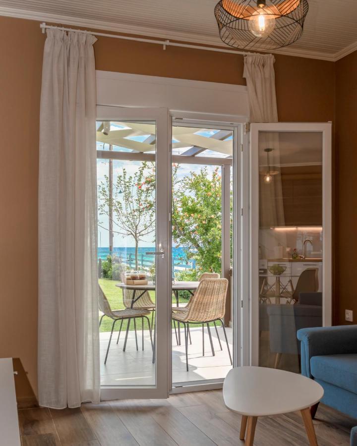 Azzurro Seafront Houses Nea Kallikrateia Exterior photo